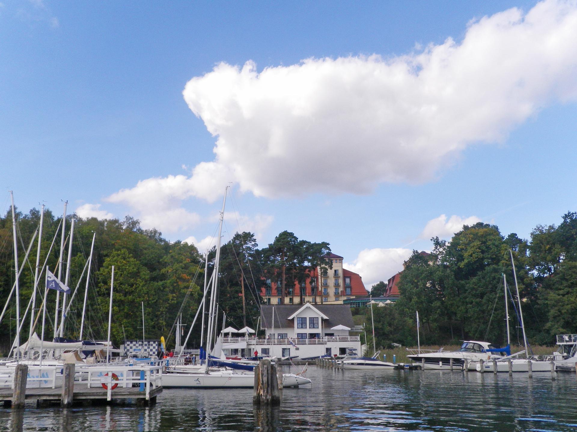 Precise Resort Bad Saarow Exteriör bild The marina at the Royal Lymington Yacht Club