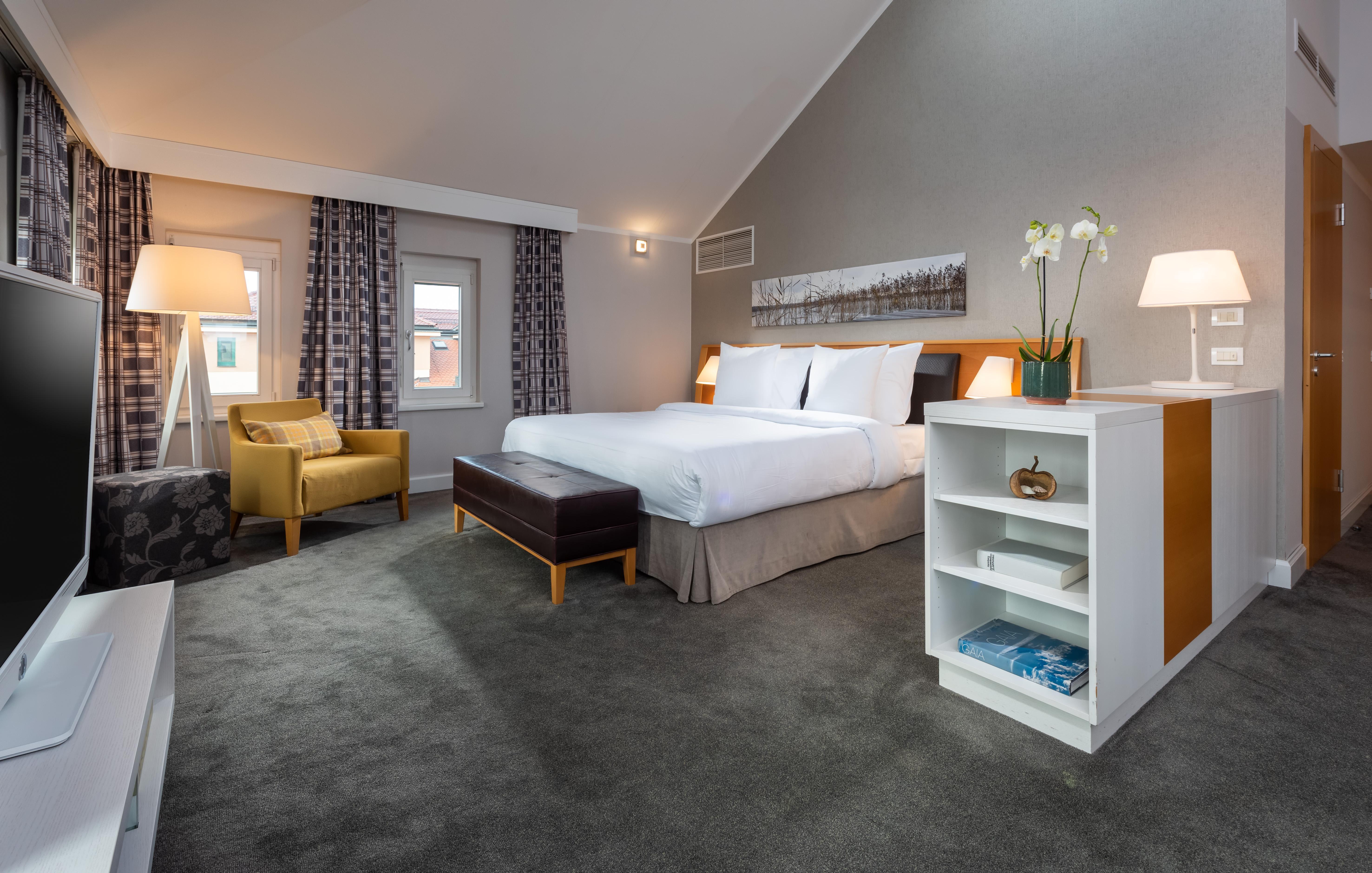 Precise Resort Bad Saarow Exteriör bild A room at the Hotel du Vin & Bistro, Cheltenham
