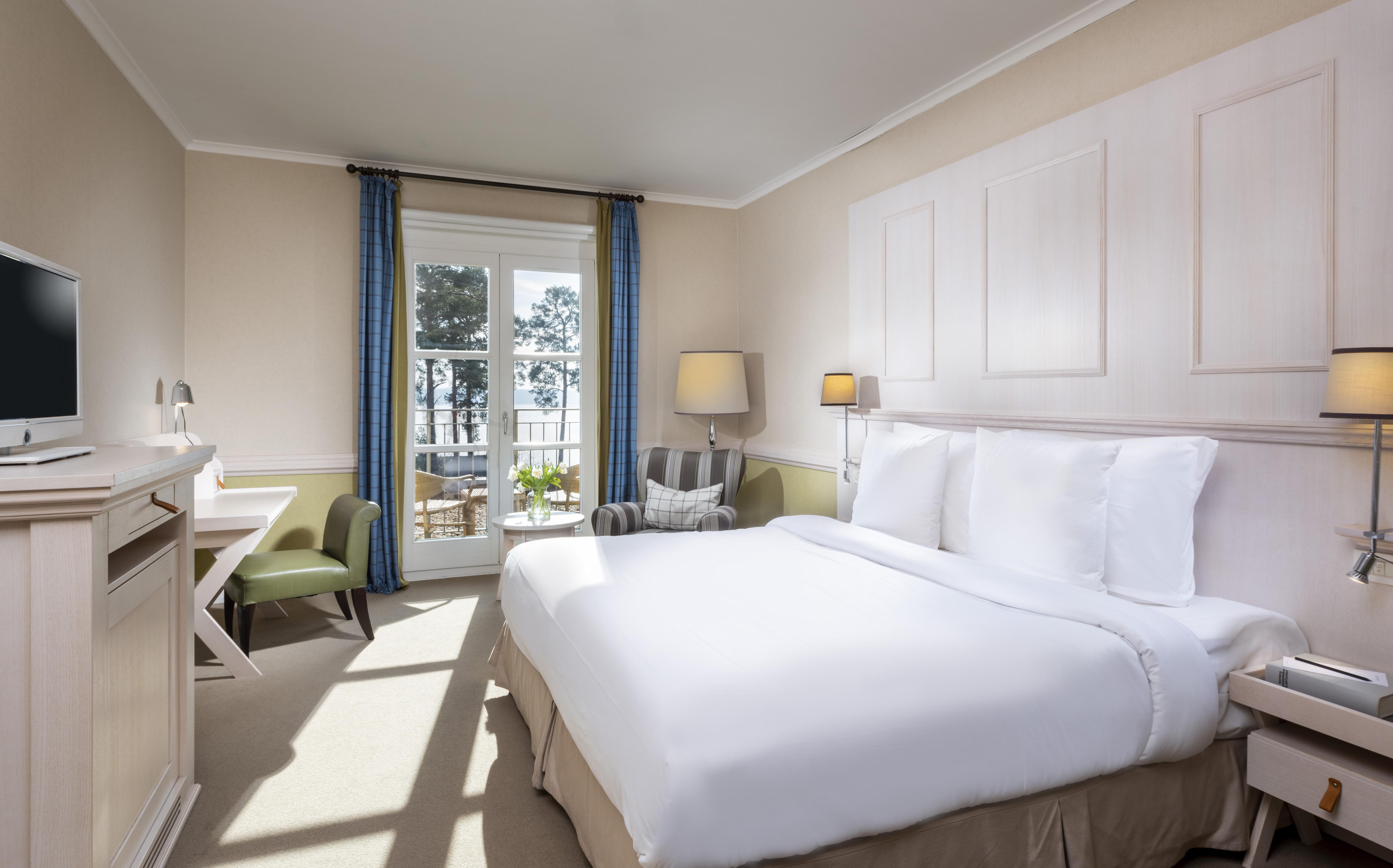 Precise Resort Bad Saarow Exteriör bild A guest room at the Hotel Viking