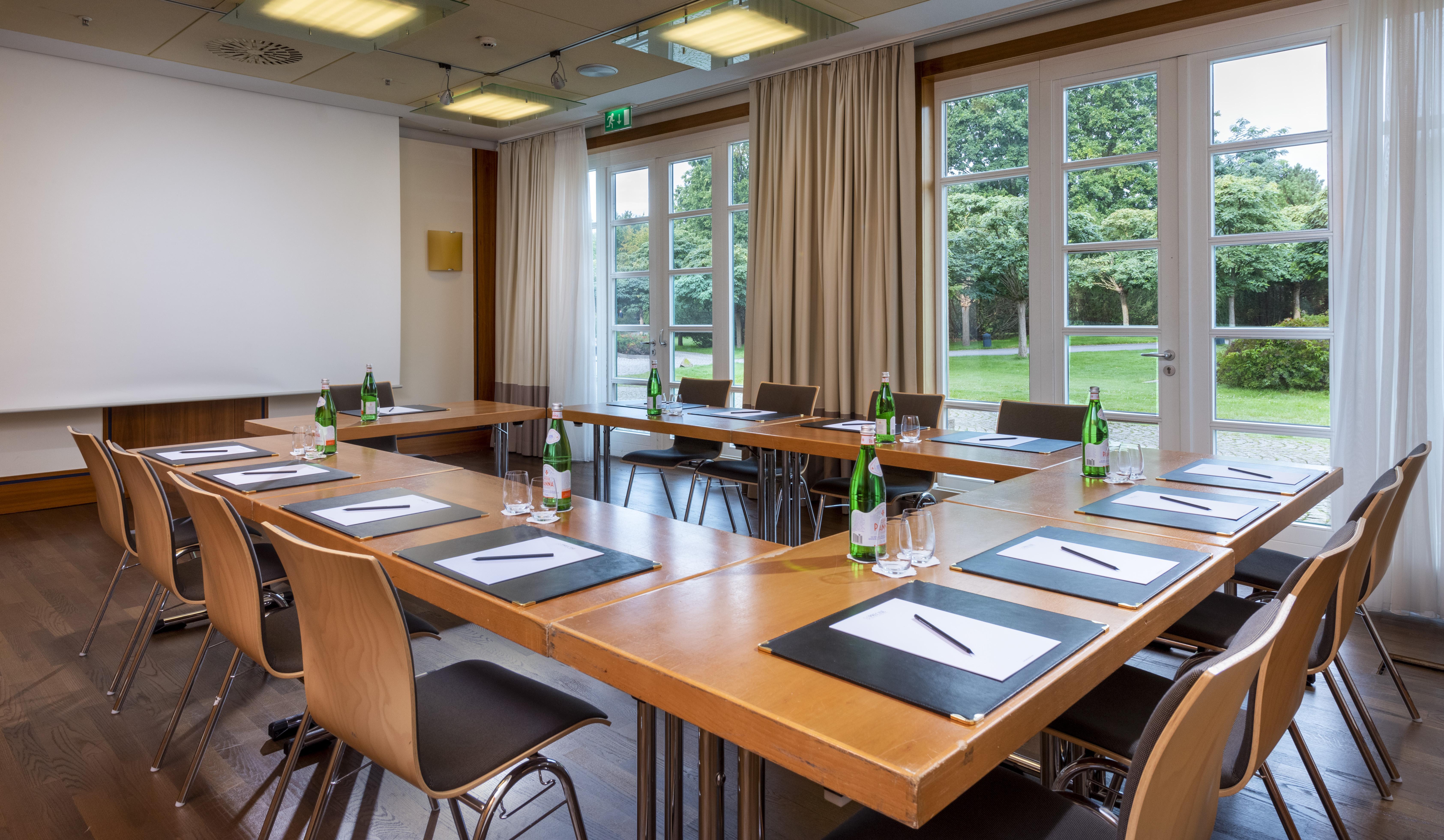 Precise Resort Bad Saarow Exteriör bild Meeting room