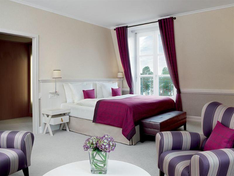 Precise Resort Bad Saarow Exteriör bild A suite at the hotel